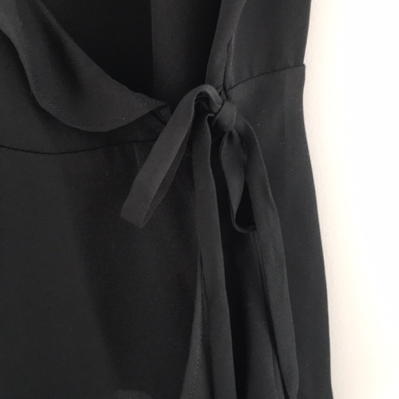 Banana Republic | Women’s black wrap blouse. Size small. Ruffle detail. - Picture 4 of 7